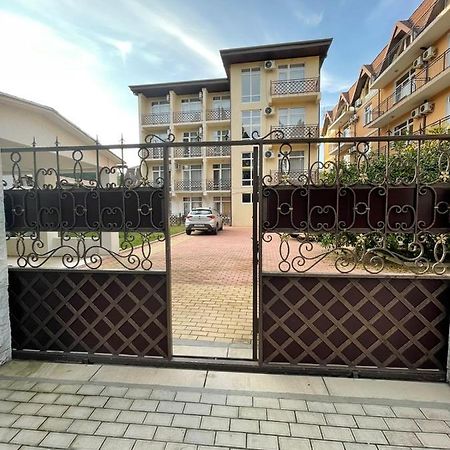 Hotel Anna 皮聪达 外观 照片