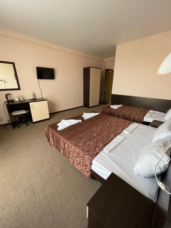Hotel Anna 皮聪达 外观 照片
